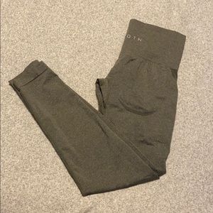 Green NVGTN Small Leggings